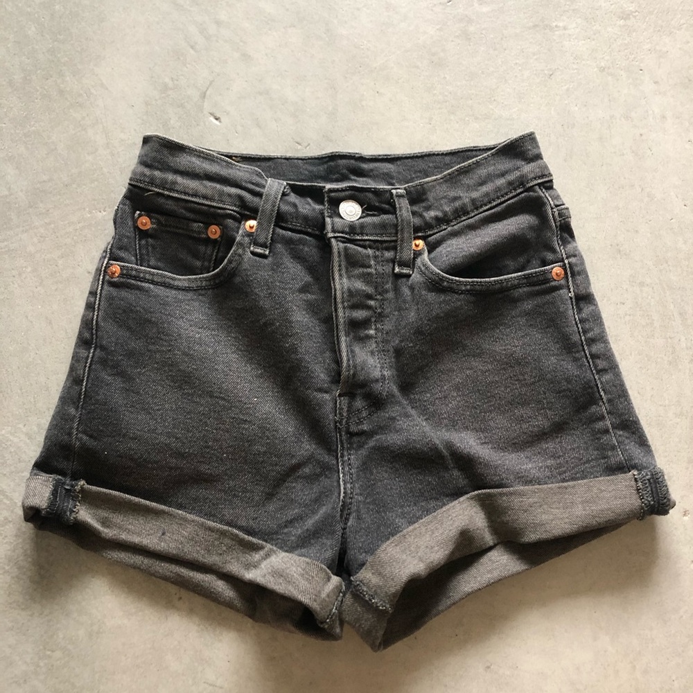 LEVI VINTAGE high waisted black denim shorts